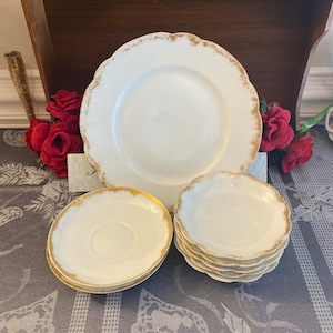 Rare 8 Piece Set of David and Charles Haviland and Co. H&C White and Gold Dusted Dinnerware, Mark D, 1876-1886