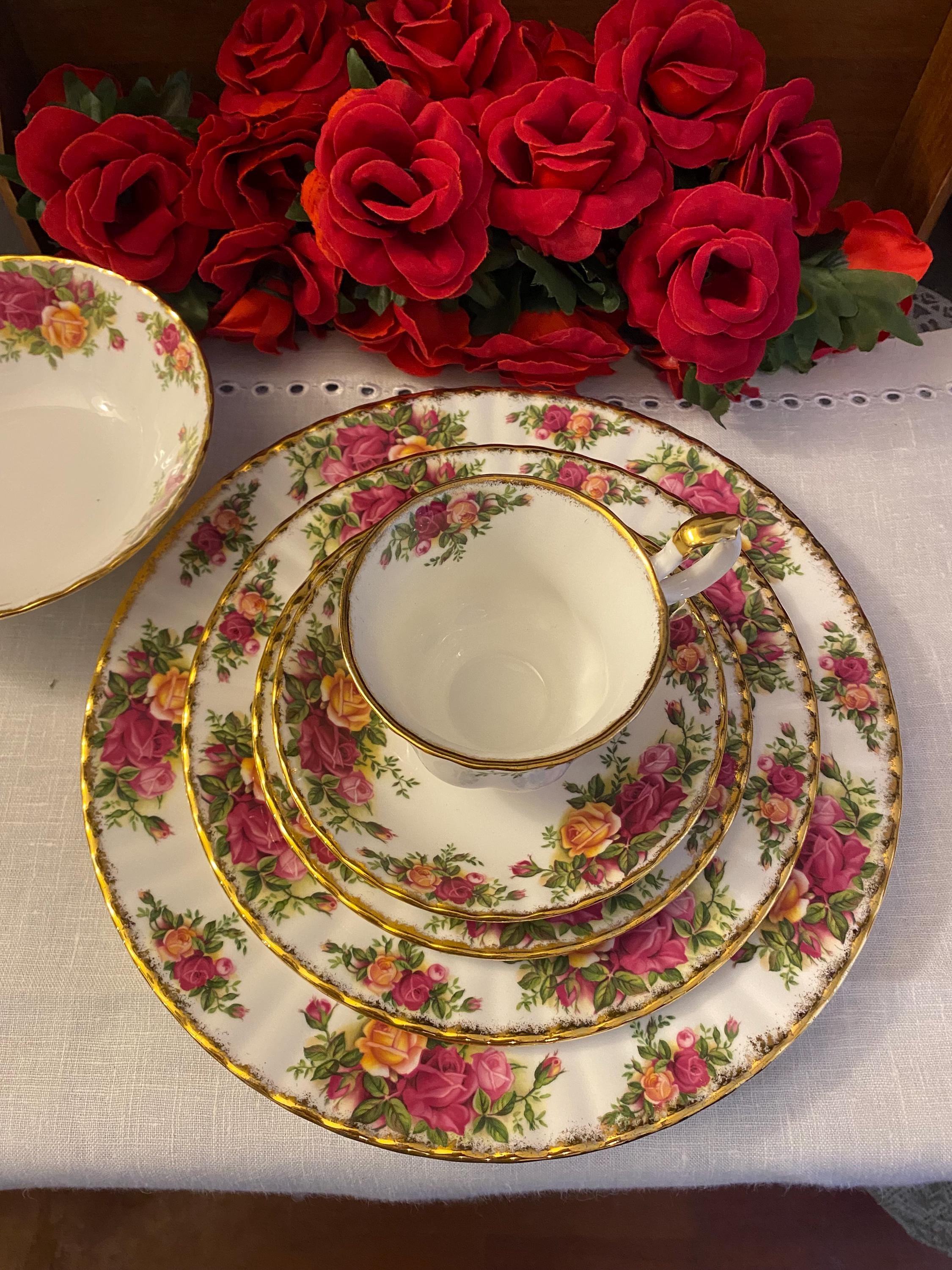 【 】オルゴール　old country rose Royal Albert England Old Country Roses China: 6-piece Vintage