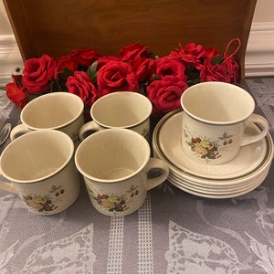 Royal Doulton Lambethware Cornwall Cups and Saucers, Set of 5