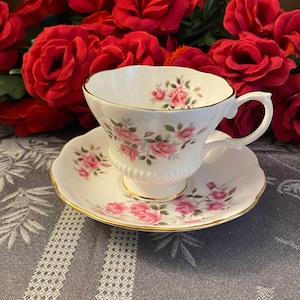 Royal Albert Bone China Pink Roses Teacup and Saucer