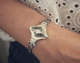 Elegante pulsera en plata de ley 925.