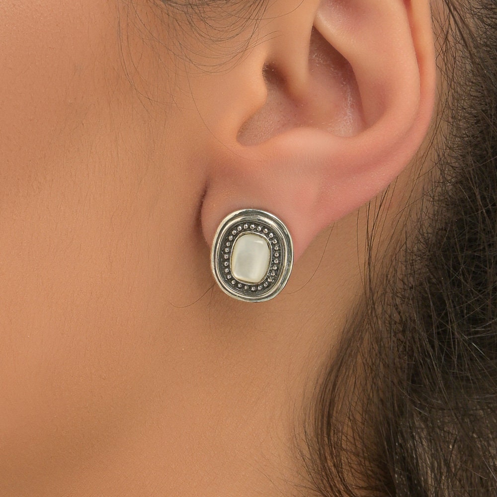 Orecchini in argento sterling con pietre preziose: gioielli di design boho hippie - Italia Orecchini in argento sterling con pietre preziose: gioielli di design boho hippie - Italia