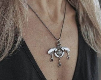Minoan Malia bee pendant in sterling silver 925 with garnet gemstones