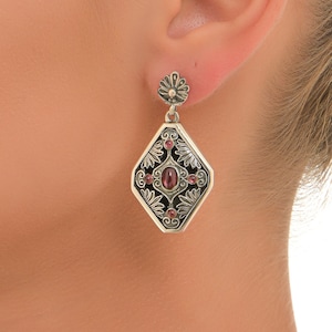 Handmade Byzantine style earrings in sterling silver 925 with garnet gemstone