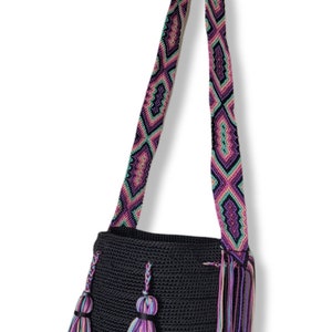 Handmade bag, thread woven bag