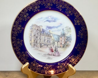 Limoges France Artistic Porcelain Plate, Blois France with a Navy Border and Gold Plate. 8.25 inches across.In excellent vintatge condition