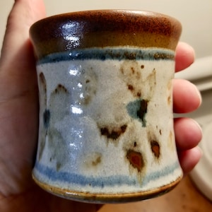 Vintage CECIL STRAWN POTTERY, Studio Art Pottery, Asian Style Tea Cup.Mid Century Modern. Signed by the Illinois Artist. Free Gift Wrapping