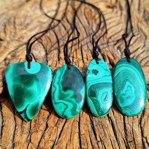 Natural Malachite Leather cord Necklace, Malachite Cord Necklace, Green Gemstone,handmade Cord necklace,Gift For Her,Lobster Lock,Minimalist