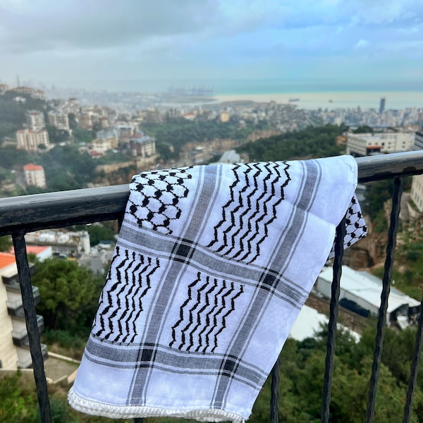 ORIGINAL Shemagh Keffiyeh Arab Scarf | Made in the Middle East | Kufiya Arafat Black Print Hatta Unisex Men or Womens