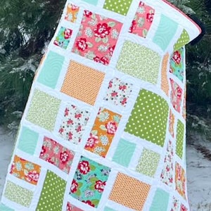 Ponder Pieces Quilt Pattern: Fat Quarter Quilt