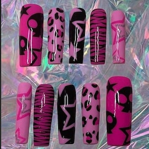 Early 2000’s Scene Queen Nails