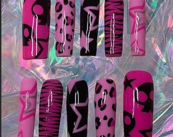 Early 2000’s Scene Queen Nails