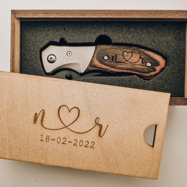 zakmes | gepersonaliseerd | zwart | stainless steel | hout |  cadeau voor hem. aangepast mes. mes voor groomsmen, mes voor vaderdag