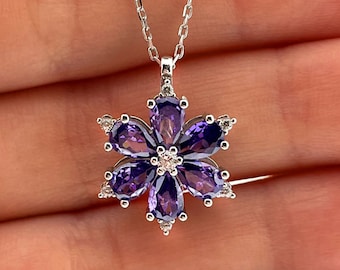Collar de flor de loto de plata esterlina con gema morada para la ansiedad