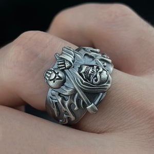 Gothic Skull Ring ,Sterling Silver Statement Jewelry, Unique Skeleton Ring, Halloween Gift for Him, Handmade Gothic Ring