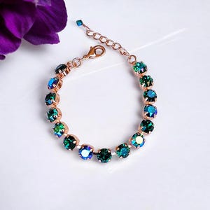 Pulsera verde de Emerald Coast con cristales de esmeralda en varios tonos de verde, 8 mm, ajustable, regalo para ella
