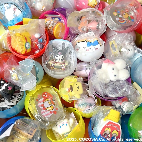 Japanese Gachapon Capsule Toy Pack (5 / 10 / 15) – Kawaii Sanrio