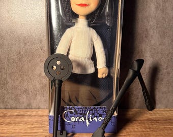 Coraline The Other Mother Beldam Button Eye Doll Replica NECA Brand New With Jade Seeing Stone, Button Skeleton Key, and Needle Hand