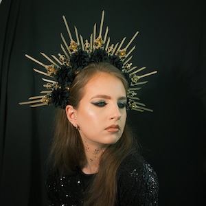 Dark queen crown, gold black flower halo crown, sun headband, sun crown, gold halo crown, sun goddess crown, sun halo crown headpiece