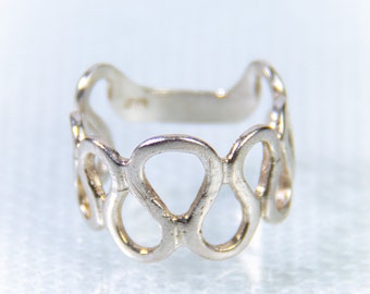 Spectacular snake ring handcrafted in sterling silver, moldable. - give a unisex jewel.