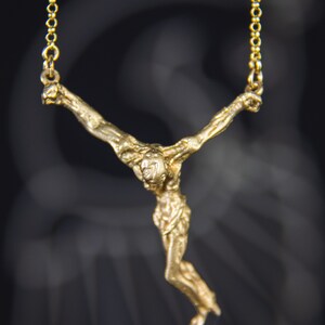 Beautiful Dalí Christ pendant handmade in yellow bronze perfect gift for men and women Valentine's Day, Christmas, Anniversary image 3