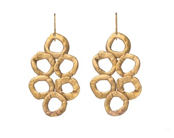 Spectacular long golden earrings with circles - gift for women - unique and modern jewelry - golden earrings for parties