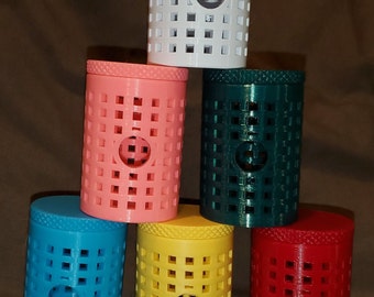 Small rolling treat dispenser for Cats, Ferrets, Guinea Pig, Rats & other small animals.