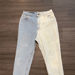 14-Med Vntg 90’s Levi’s 551 Relaxed Fit Tapered Jeans, Vintage, Made in USA, Bleached