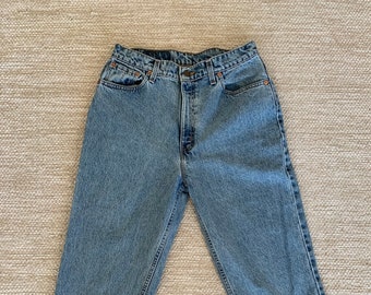 14-M Pet Vntg 90’s Levi’s 521 Tapered Fit Jeans, Tapered Leg, High Waist, Made in USA, Vintage Jeans, Rare