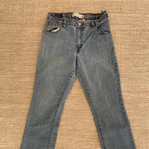 Levi’s 550 Relaxed Boot Cut Jeans Size 10-M