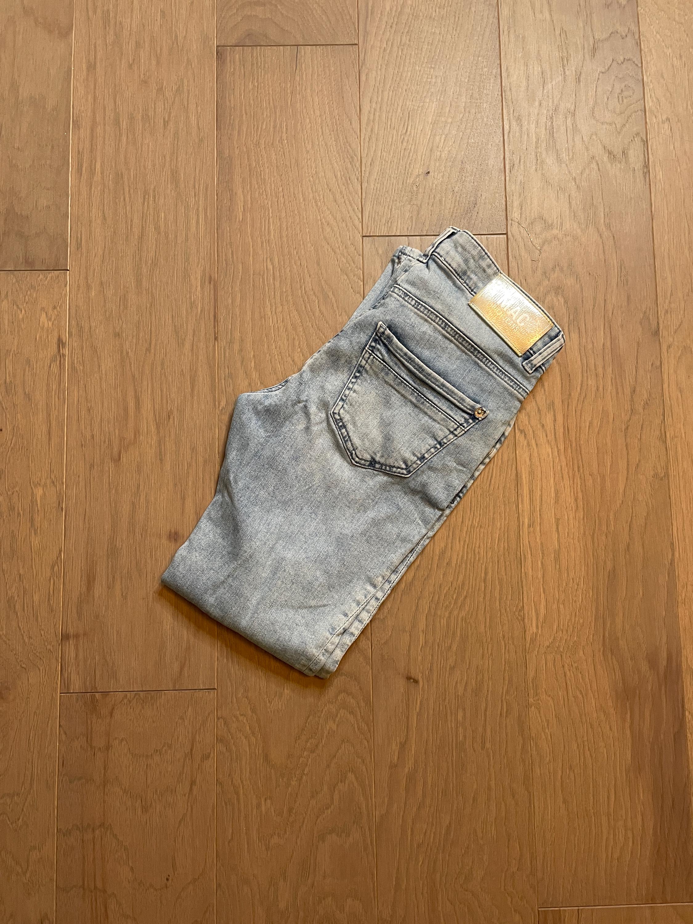 MAC Rich Slim Chic Jean Size 34(US 4) Color D272 Style 5755