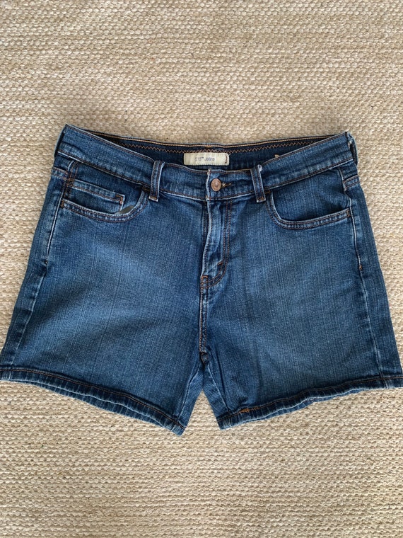 Vintage Levi's 515 Denim Jean Shorts size 8