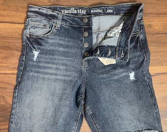 Vanilla Star Your Fave Vintage Bermuda Mid Rise Jean Short w/Super Stretch