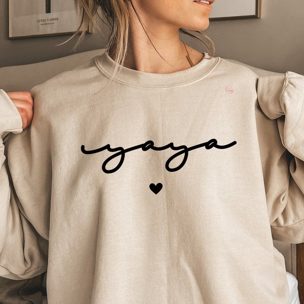 Yaya Sweatshirt, Yaya Shirt, Grandma Sweatshirt, Grandma Gift, Mothers Day gift, New Grandma Gift, Grandma Shirt,Pregnancy Announcement Gift