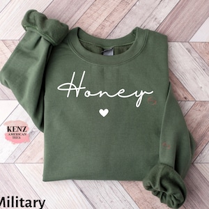 Honey Sweatshirt, Honey Shirt, Grandma Sweatshirt, Grandma Gift, Mothers Day gift, New Grandma Gift, Grandma Shirt,Pregnancy Announcement