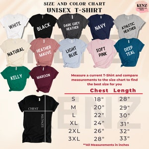 Puede incluir: Tabla de tallas para camisetas unisex de diferentes colores y tallas. La tabla muestra las medidas de pecho y largo en pulgadas. Los colores incluyen blanco, negro, gris oscuro jaspeado, azul marino, jaspeado atl&eacute;tico, natural, malva jaspeado, azul claro, rosa suave, azul teal oscuro, verde kelly y marr&oacute;n.