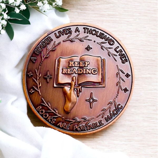 Sigue leyendo, vete a dormir, moneda de decisión, regalo para amantes de la lectura, cobre, plata, oro, un capítulo más, moneda de voltear, moneda para ratones de biblioteca, moneda para tomar decisiones, moneda grande de 2 pulgadas