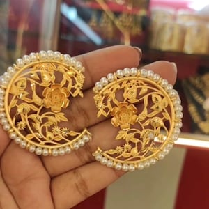Bollywood chand moon motif earcuff /Gold design/ pearl bead puwayi/Inspired traditional design/earrings/chic/Gold tone/push back pierced ear
