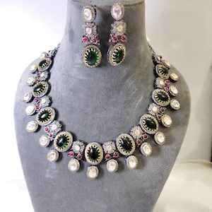 Emerald green Sabyasacchi inspired Choker Necklace Set, Victorian, Uncut kundan Moissanite Polki, earrings/Necklace Set/Kundan Set party set
