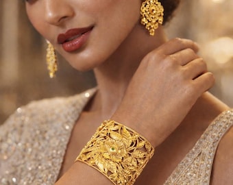 Beautiful bracelet  will fit 2.4-2.6/goldplated bracelet/gold design inspired