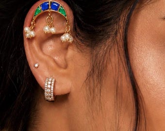 Pair of Jadau Earcuffs/Bugadi/ear clips/non pierce/Quality Kundan/studs/green blue stone handmade/Minimalist Design/Earrings Embellished/2cm