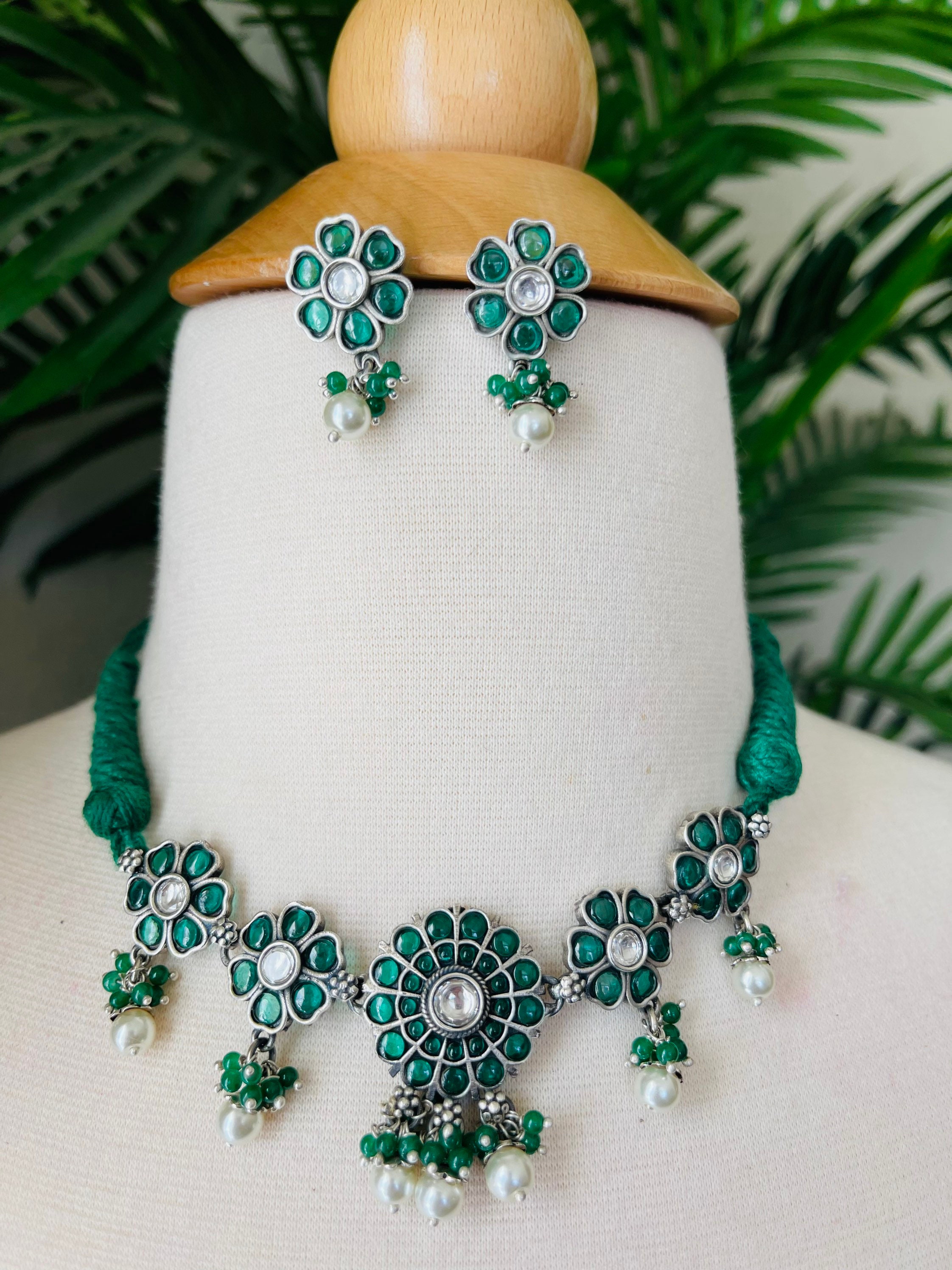 92.5 Silver Jadaukundan Necklace/choker Set/tops/studs/earrings