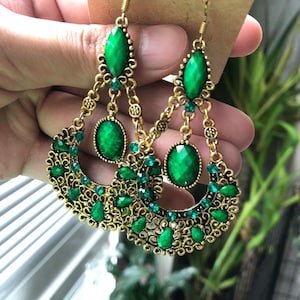 Vintage Styled Green Gemstone Long Drop Earrings 3&quot;, Alloy Earrings, Women Earrings