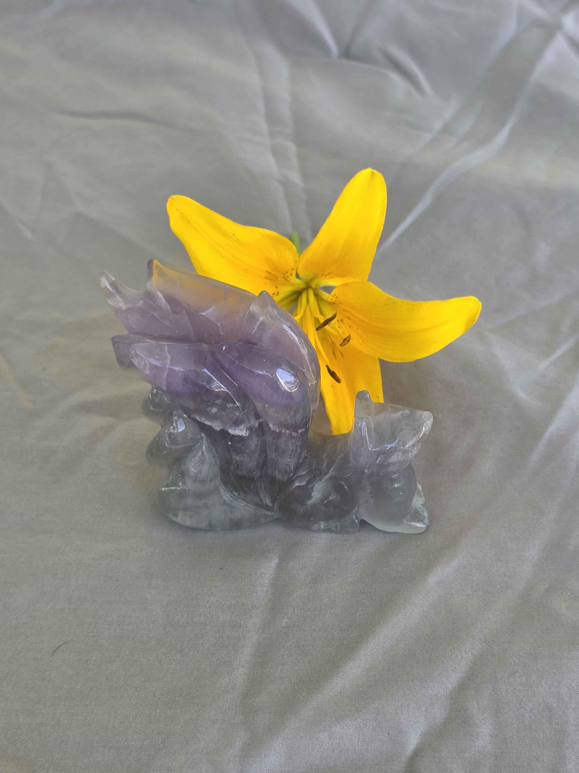 トロレアイト　九尾の狐　カービング　花 Gemstone 9 Tailed Fox Carving - Etsy