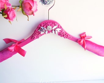 Chic Hot Pink Velvet-Padded Bridal Party Hanger - Personalized with Satin Bag, Ideal Pink Bridesmaid Gift.