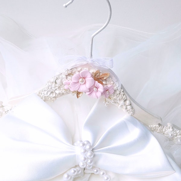 Pink Flower Girl Hanger, Child Hanger for Wedding, Personalised Hanger, Satin Bag, Flower Girl Gift.