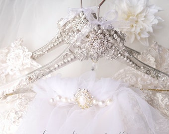 Veil Hanger and Bridal Hanger, Wedding Dress Hanger, Wedding Dress, Veil, Custom Hanger, Personalised Name Hanger, Hanger Tag, Gift