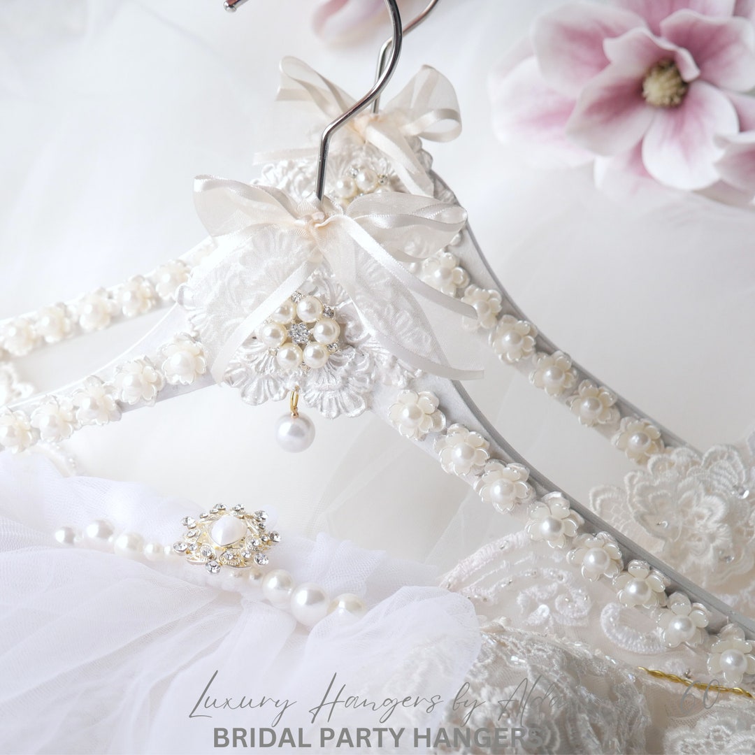 Veil Hanger and Bridal Hanger, Wedding Dress Hanger, Personalised