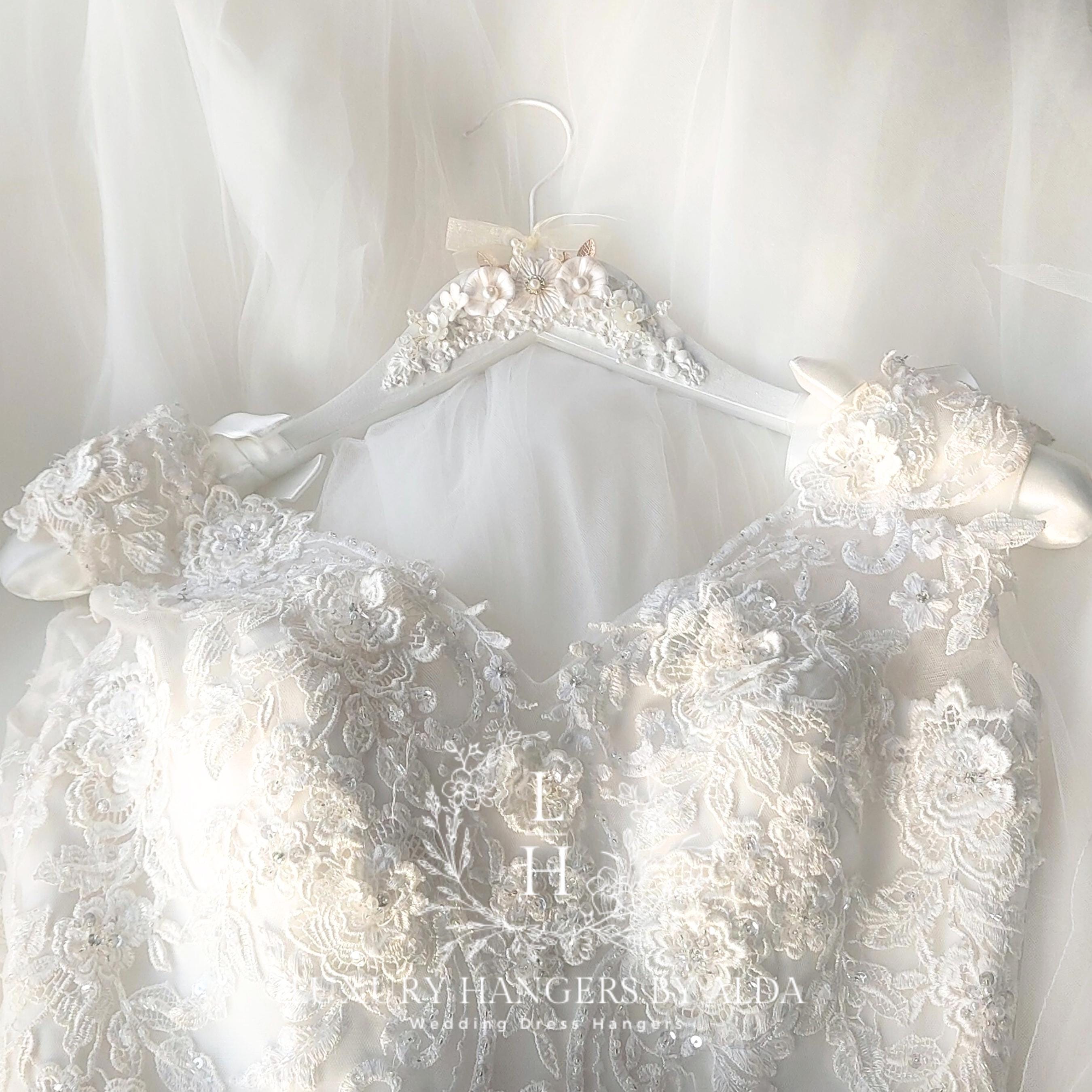 Floral Wedding Dress Hanger: Gold Detail, Personalized Bridal Gift - Etsy Floral Wedding Dress Hanger: Gold Detail, Personalized Bridal Gift - Etsy