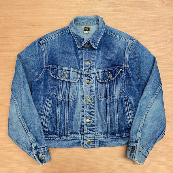 Vintage Lee Medium Wash Denim Jacket size 42R